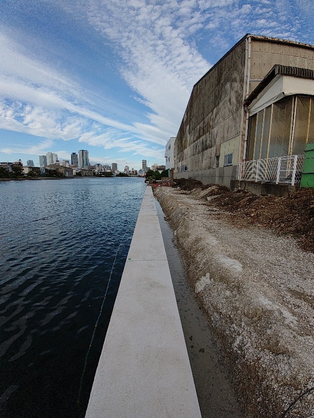 護岸補修工事の様子