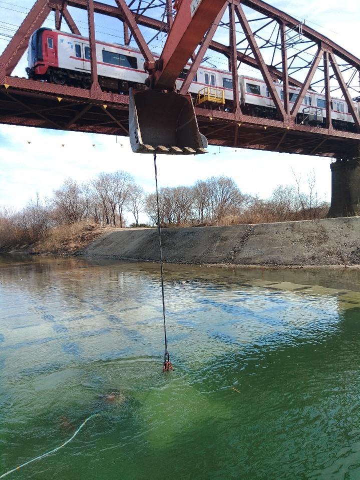 橋脚補強工事の様子